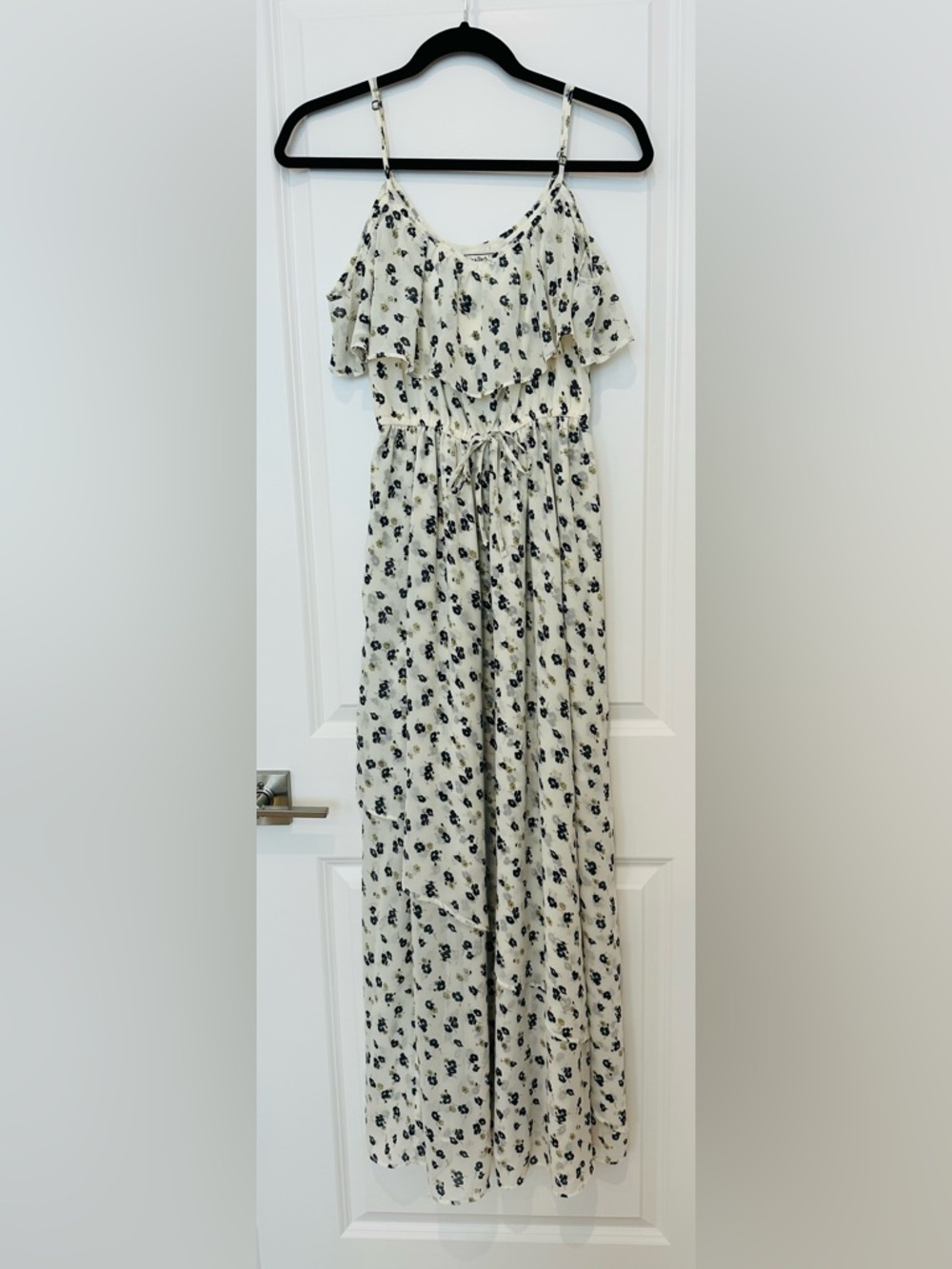 Abercrombie & Fitch Cream Floral Maxi Dress